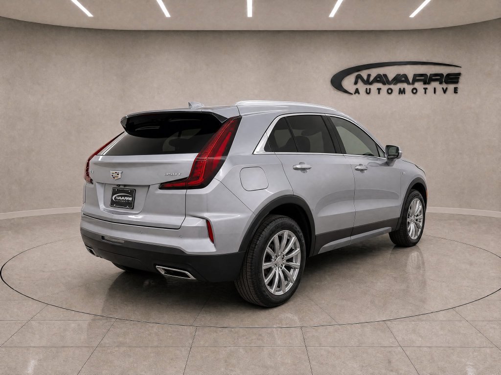 Used 2025 Cadillac XT4 Premium Luxury FWD image 7