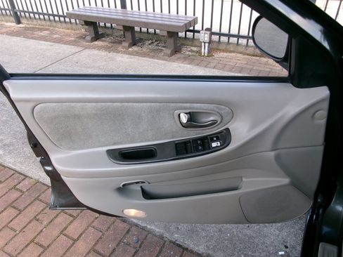 Used 2003 Nissan Maxima GXE FWD image 8
