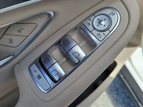Used 2022 Mercedes-Benz GLC 300 image 12