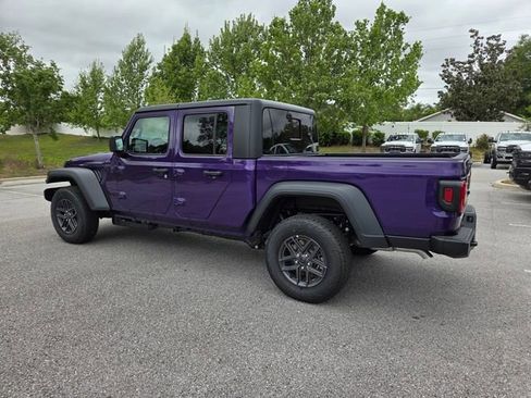 New 2026 Jeep Gladiator Sport image 11