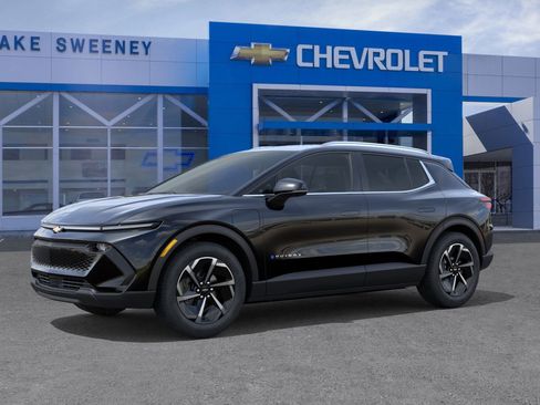 New 2026 Chevrolet Equinox EV LT image 2