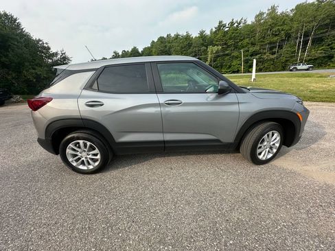 Used 2024 Chevrolet TrailBlazer LS w/ LS Convenience Package AWD/4WD image 6