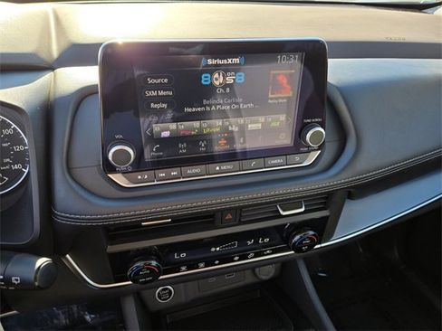 Used 2023 Nissan Rogue SV image 26