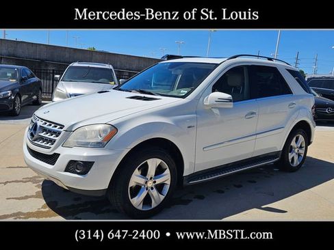 Used 2011 Mercedes-Benz ML 350 BlueTEC 4MATIC image 4
