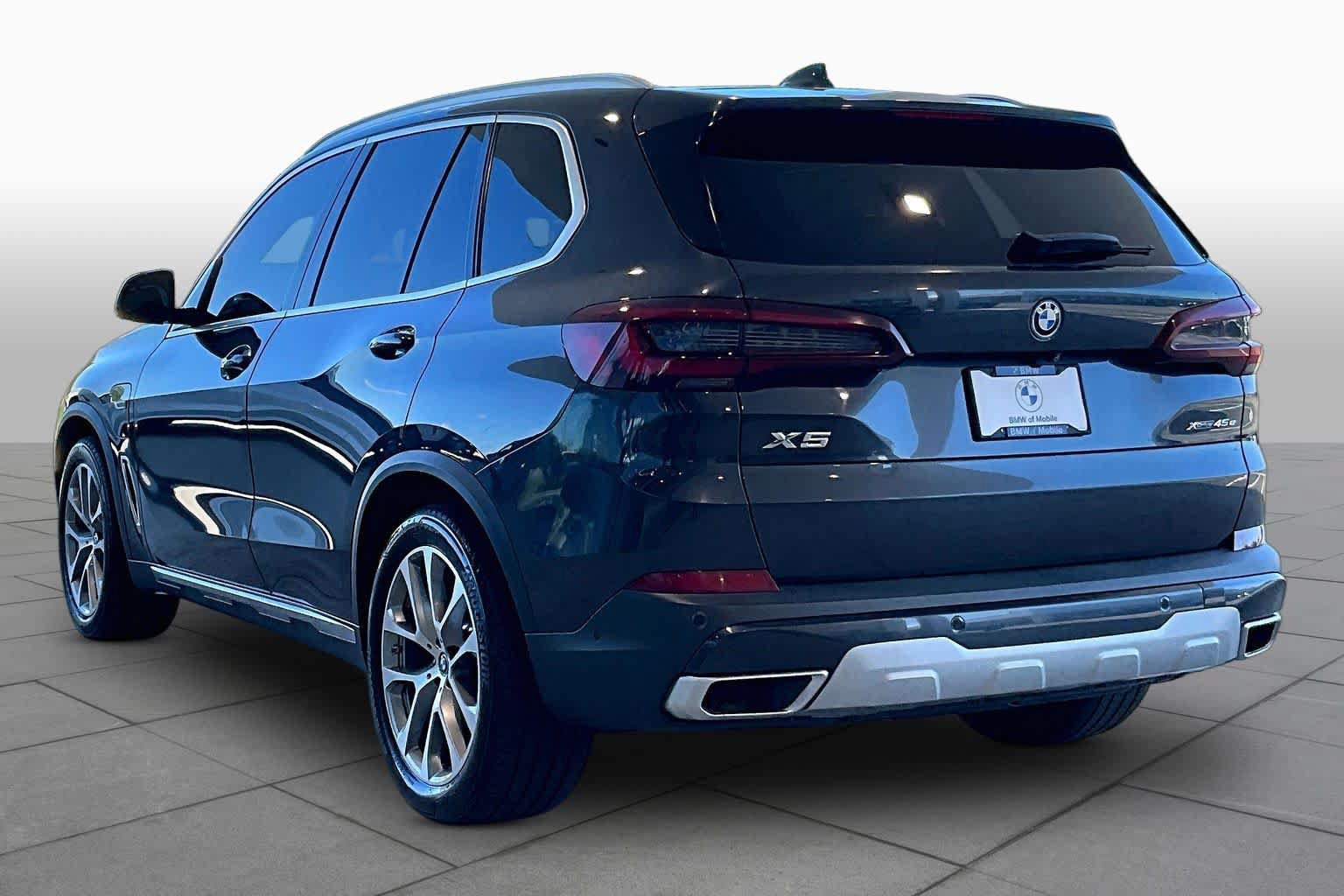 Used 2022 BMW X5 xDrive45e w/ Luxury Seating Package AWD/4WD image 11