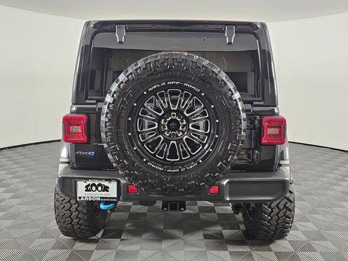 Used 2023 Jeep Wrangler Unlimited Rubicon 4xe w/ Cold Weather Group AWD/4WD image 4