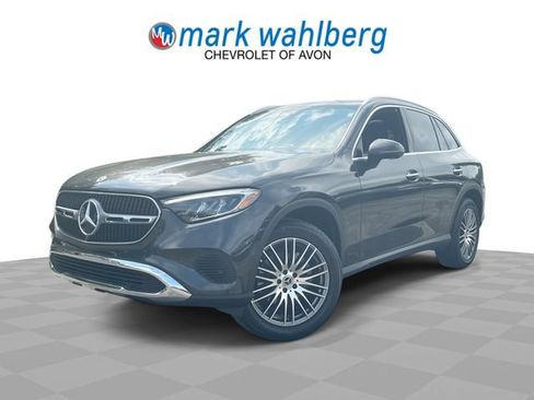 Used 2024 Mercedes-Benz GLC 300 4MATIC image 1