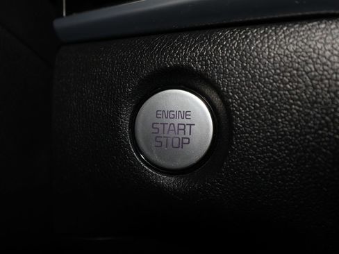 Used 2025 Kia Sorento SX image 16