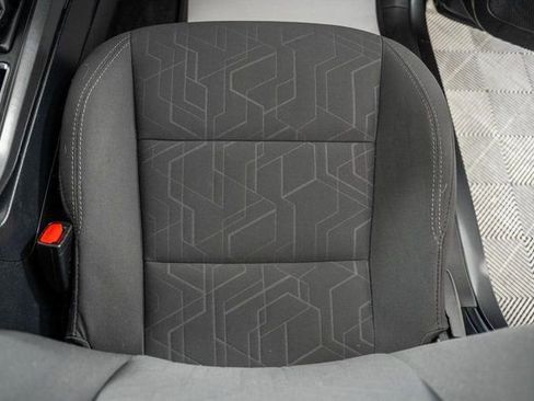 Used 2019 Toyota Tacoma TRD Off-Road image 32