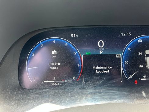 Used 2024 Toyota Highlander Limited FWD image 7