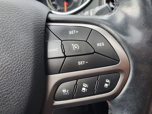 Used 2021 Jeep Cherokee Limited AWD/4WD image 23