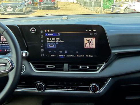 Used 2025 Chevrolet Equinox LT image 17