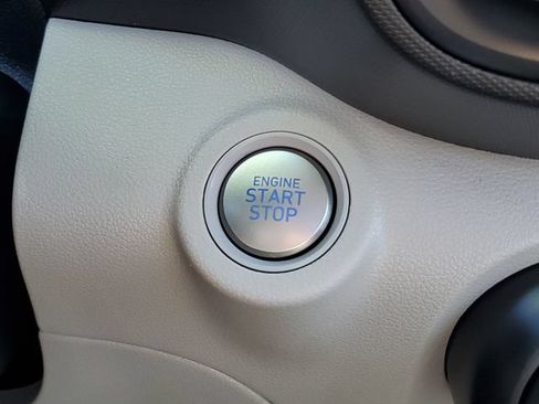 Used 2026 Hyundai Venue SEL FWD image 15