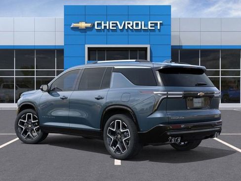 New 2026 Chevrolet Traverse High Country FWD image 3