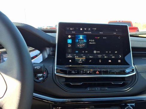 New 2026 Jeep Compass Latitude image 14