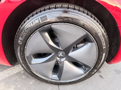 Used 2018 Tesla Model 3 Long Range image 29
