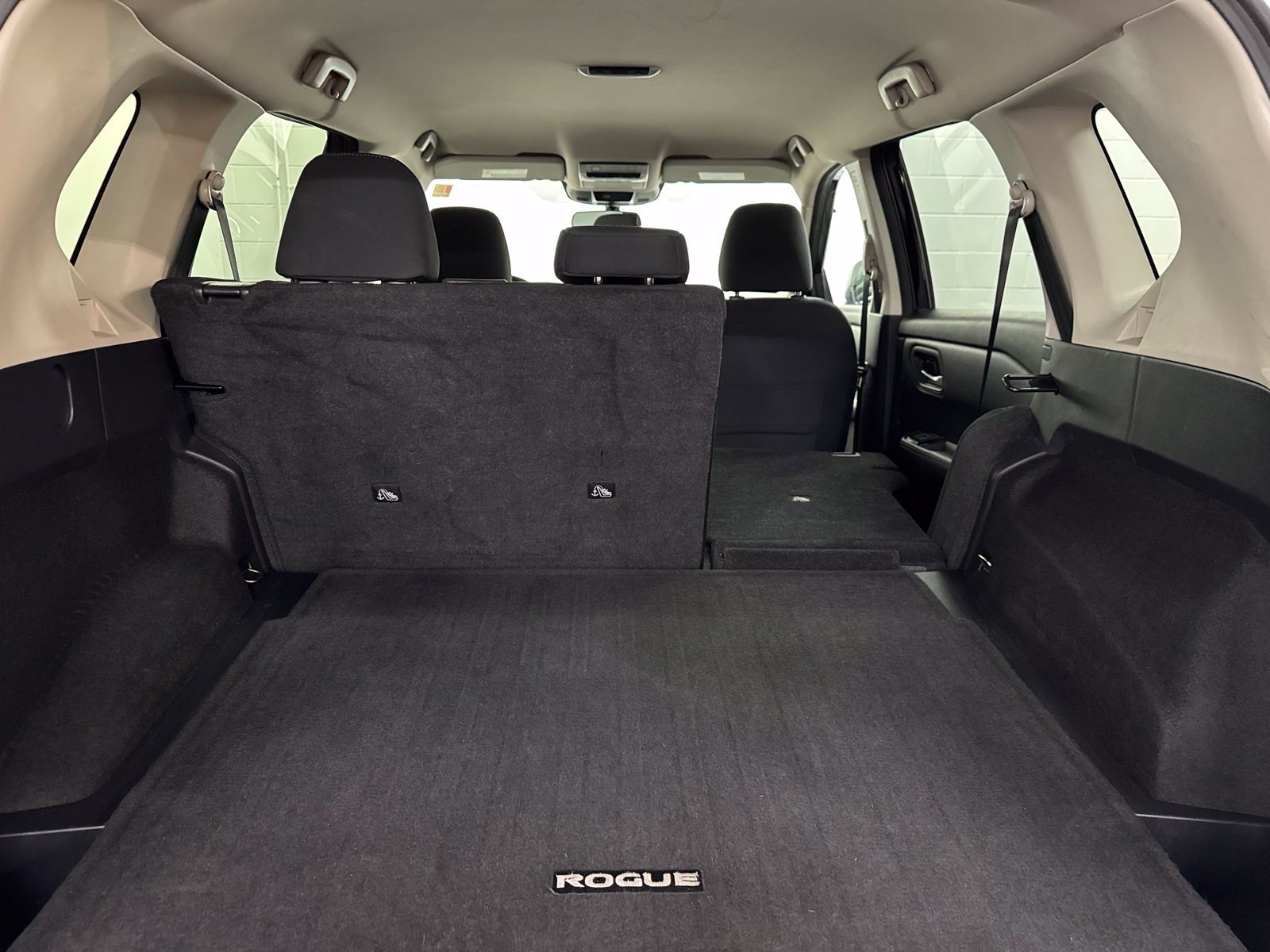 Certified 2025 Nissan Rogue SV AWD/4WD image 40