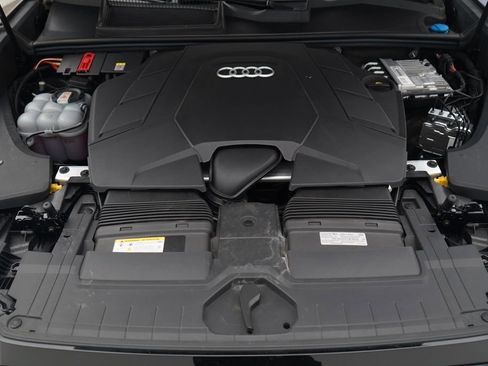 Used 2023 Audi Q8 Premium w/ Convenience Package image 13