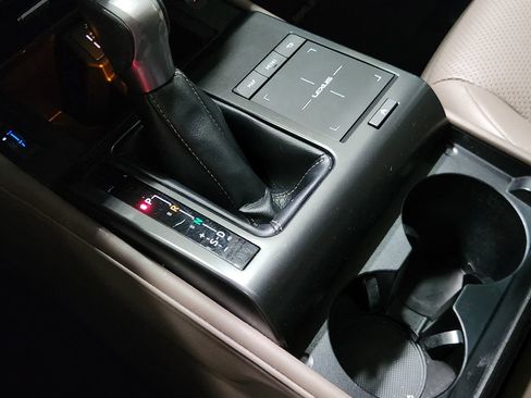 Used 2023 Lexus GX 460 Luxury w/ Accessory Package AWD/4WD image 35