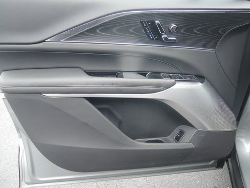 Used 2024 Cadillac Lyriq Luxury w/ LPO, Floor Liner Package image 31