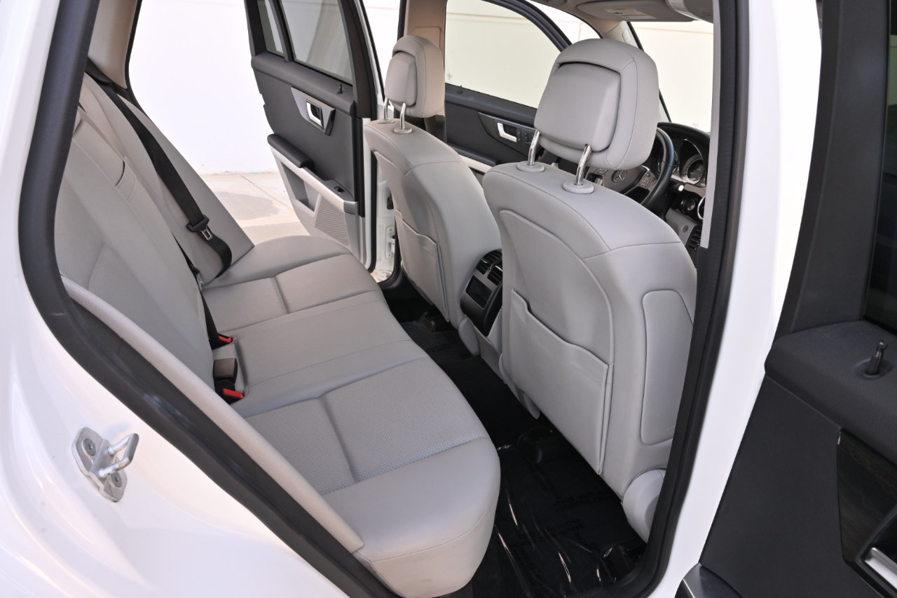 Used 2015 Mercedes-Benz GLK 350 2WD image 16