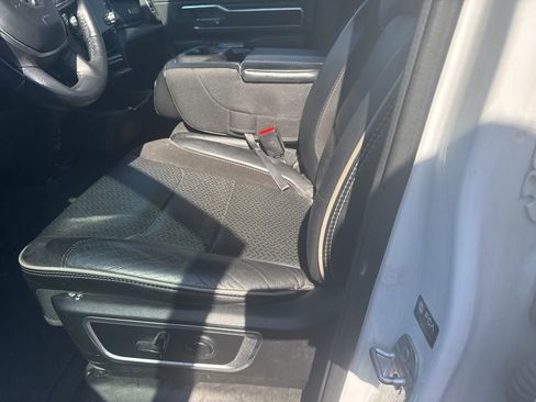 Used 2023 RAM 1500 Laramie image 10