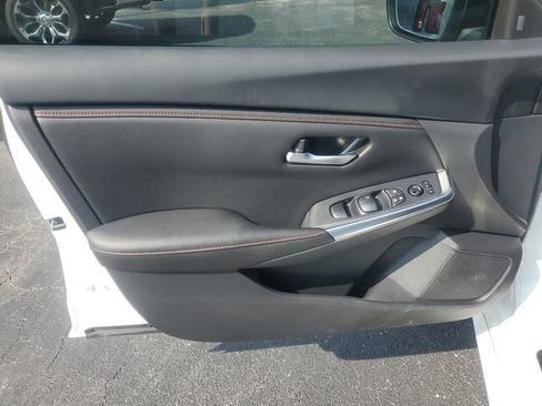 Certified 2024 Nissan Sentra SR FWD image 13