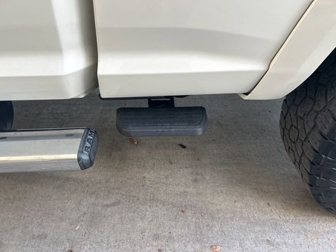 Used 2017 RAM 2500 Laramie image 21