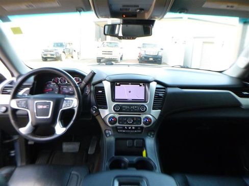 Used 2016 GMC Yukon SLT w/ Open Road Package AWD/4WD image 11