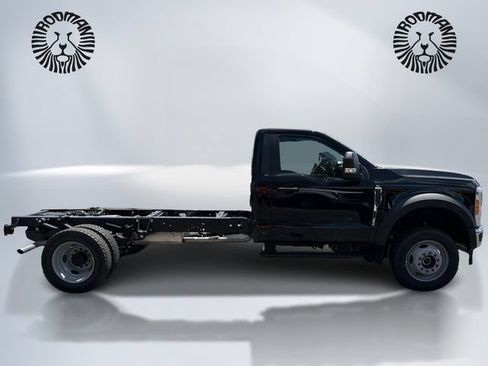 New 2026 Ford F550 4x4 Regular Cab Super Duty image 5