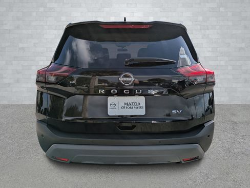 Used 2023 Nissan Rogue SV image 6