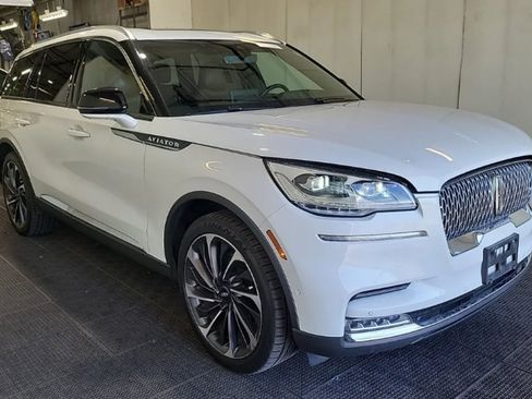 Used 2021 Lincoln Aviator Reserve w/ Equipment Group 202A AWD/4WD image 4