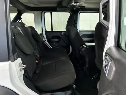 Used 2023 Jeep Wrangler Unlimited image 27