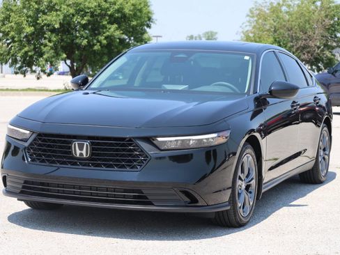 Used 2023 Honda Accord EX image 6