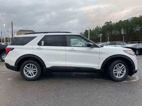New 2026 Ford Explorer Active w/ Active Comfort Package image 2