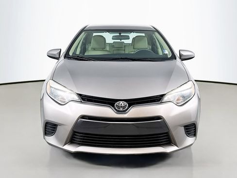 Used 2016 Toyota Corolla LE FWD image 2