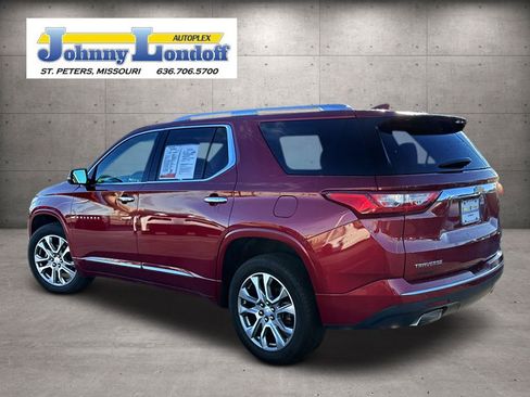 Used 2020 Chevrolet Traverse Premier FWD image 3