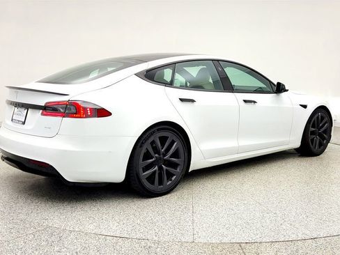 Used 2021 Tesla Model S Plaid image 4