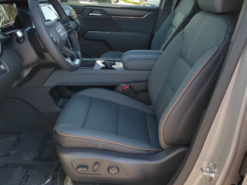 New 2026 GMC Acadia AT4 image 6