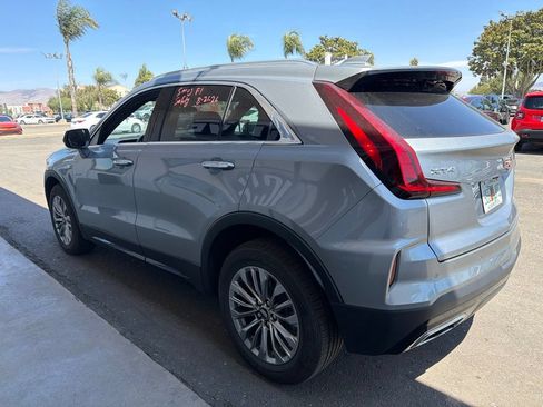 Used 2024 Cadillac XT4 Premium Luxury FWD image 3