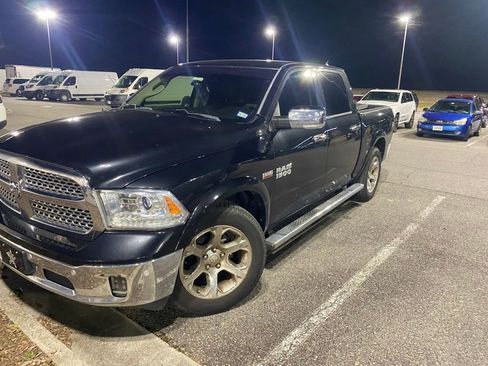 Used 2017 RAM 1500 Laramie w/ Convenience Group image 4