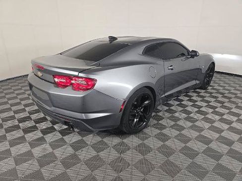 Used 2022 Chevrolet Camaro LT RWD image 4