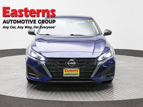 Used 2024 Nissan Altima 2.5 S FWD image 2