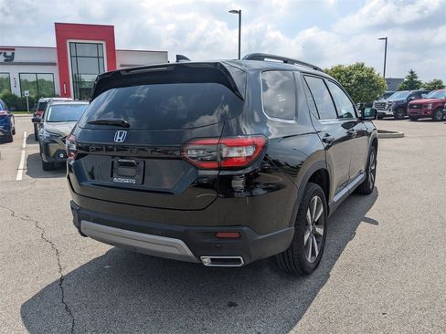 Used 2024 Honda Pilot Elite image 8