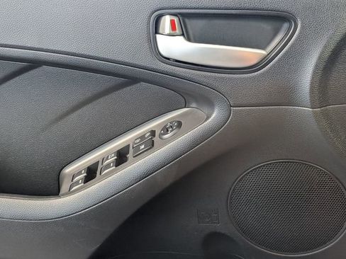 Used 2018 Kia Forte LX w/ LX Popular Package image 24