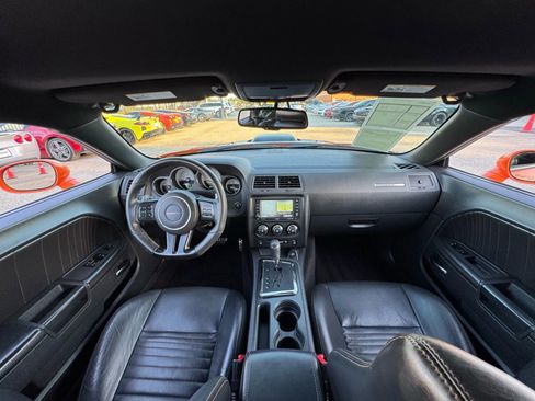 Used 2014 Dodge Challenger R/T image 31