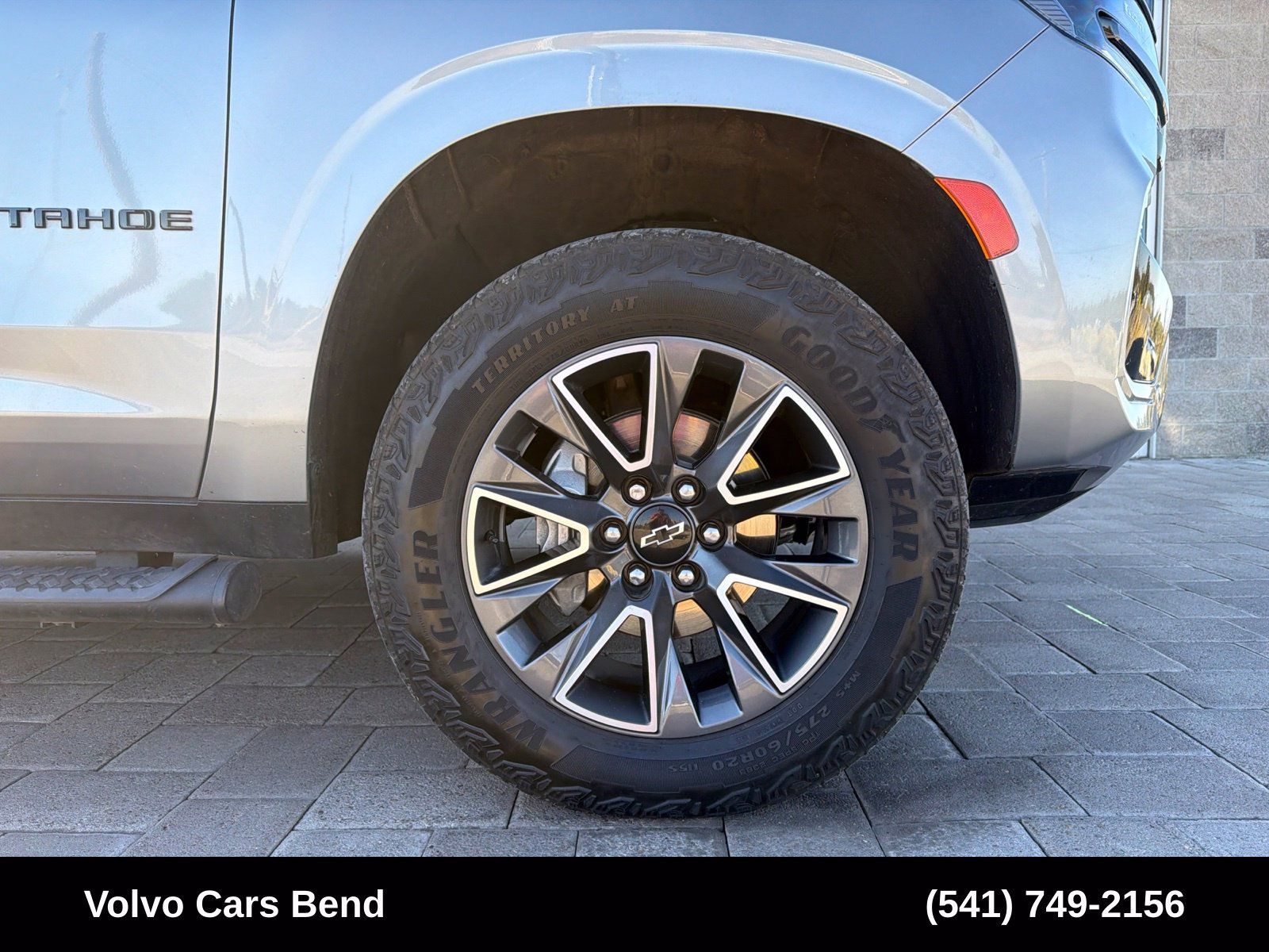 Used 2023 Chevrolet Tahoe Z71 w/ Luxury Package AWD/4WD image 8