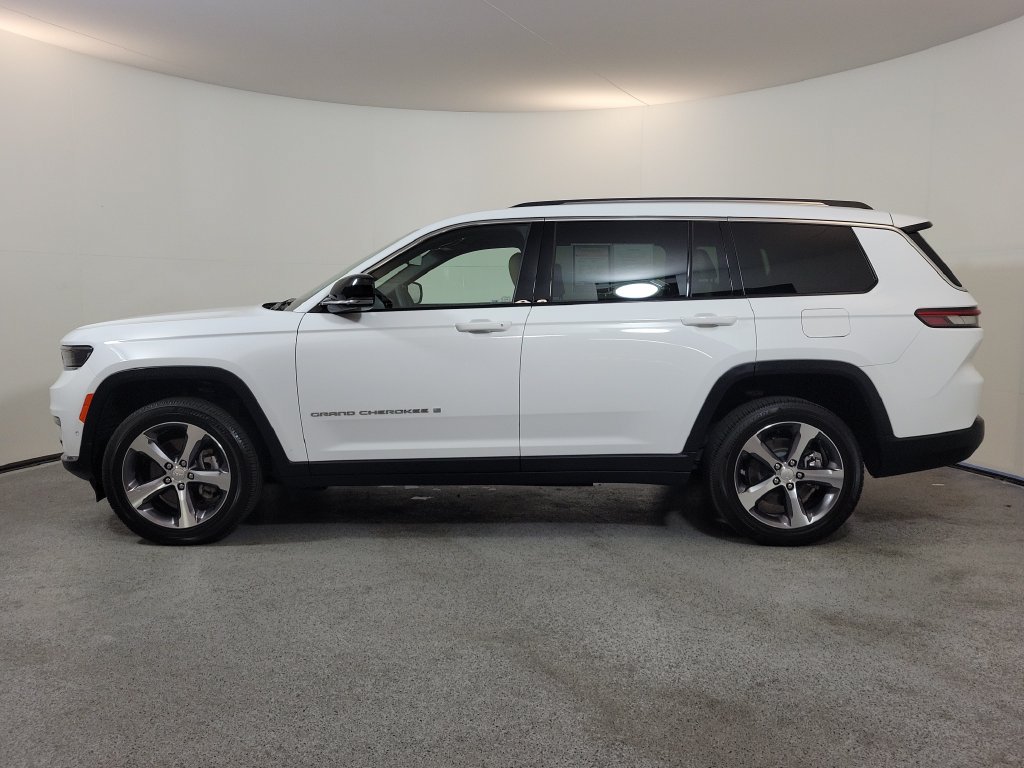 Used 2023 Jeep Grand Cherokee L Limited w/ Luxury Tech Group II AWD/4WD image 4