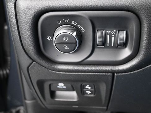 New 2026 RAM 1500 Big Horn AWD/4WD image 23