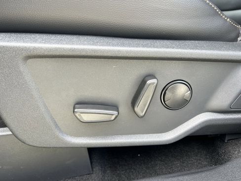 New 2025 Ford Bronco Badlands image 14